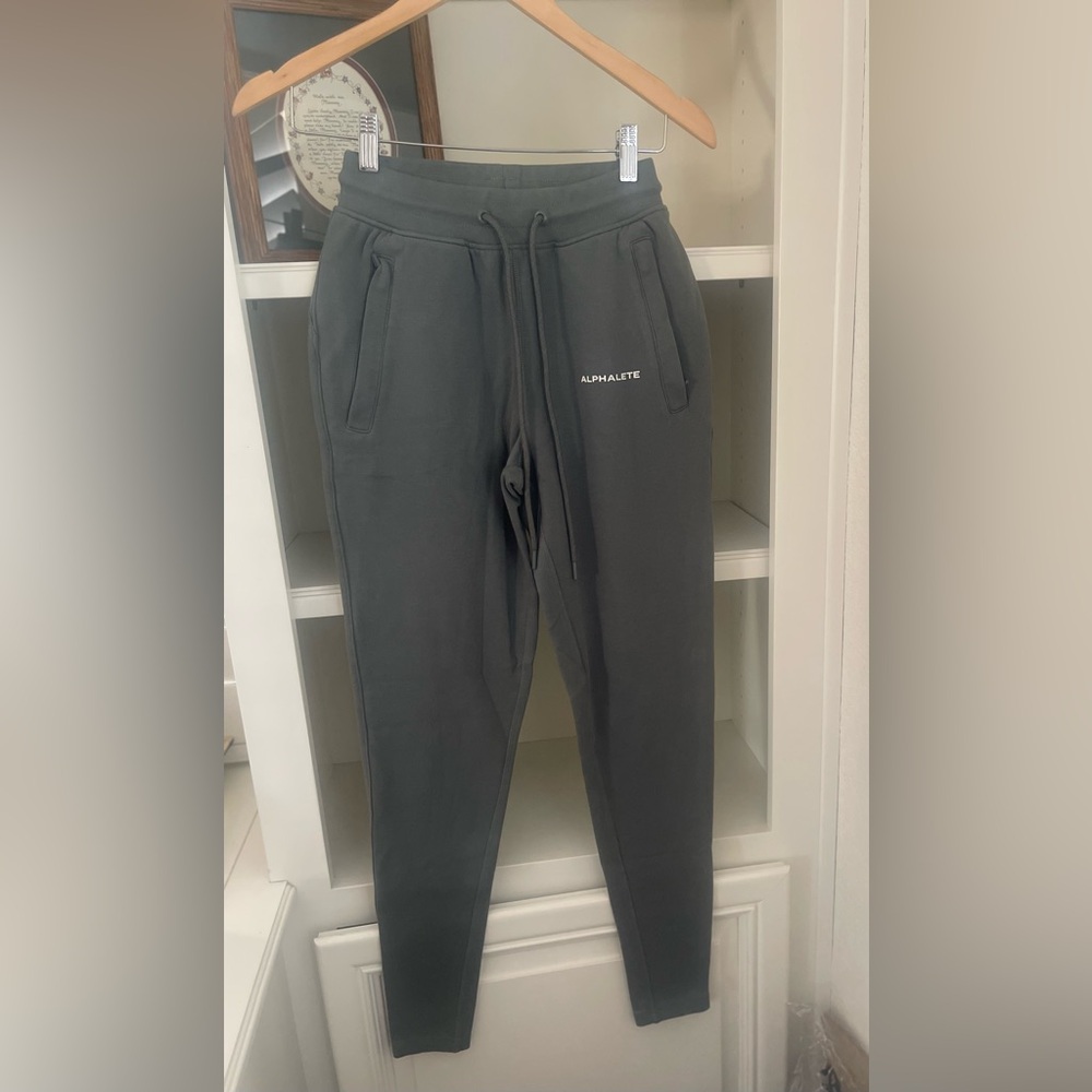Alphalete Essential Core Joggers size S Women Smoke Gray Pockets Zip Drawstring